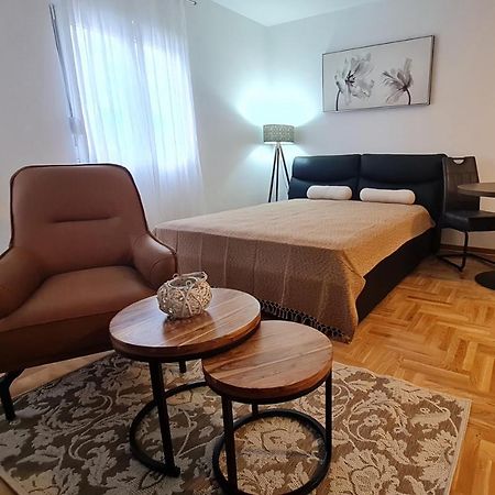 Apartman Tim Lux 1 Vrnjačka Banja Exterior foto